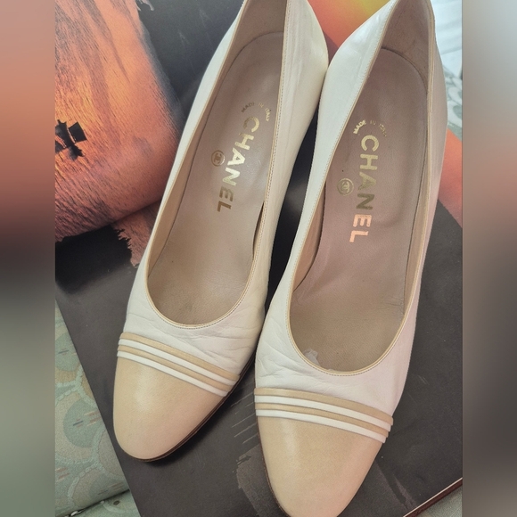 Aithentic Chanel Cream Women's Shoes Size 6 - Picture 1 of 10